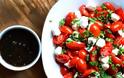 Απλή, εύκολη και γευστική σαλάτα Caprese με άρωμα Ιταλίας