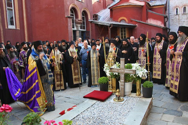 4983 - Φωτογραφίες από το Μνημόσυνο για τον γέροντα Ιωσήφ τον Βατοπαιδινό († 1η Ιουλίου 2009) - Φωτογραφία 1