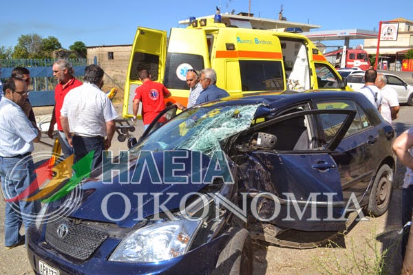 Αυτοκίνητο καρφώθηκε σε κολώνα στον Πύργο - Από θαύμα ζει ακόμα ο οδηγός [photos] - Φωτογραφία 2