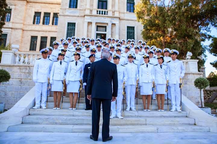 Tελετή ορκωμοσίας των νέων Σημαιοφόρων στη Σχολή Ναυτικών Δοκίμων - Φωτογραφία 5