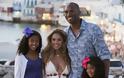 O Kobe Bryant κάνει με την οικογένεια του διακοπές στη Μήλο !