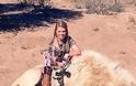 19χρονη ποζάρει δίπλα στα ζώα που σκοτώνει: Κύμα αντιδράσεων στο διαδίκτυο [photos] - Φωτογραφία 4