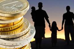 Κόβονται στο μισό τα οικογενειακά επιδόματα του ΟΑΕΔ