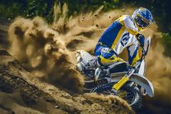 H Husqvarna Motorcycles παρουσιάζει τη γκάμα του 2015