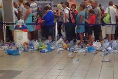 Εικόνες ντροπής στο αεροδρόμιο της Κέρκυρας - Μετατράπηκε σε χωματερή!