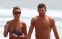 Ο Gerrard με την γυναίκα του στην παραλία - Φωτογραφία 5