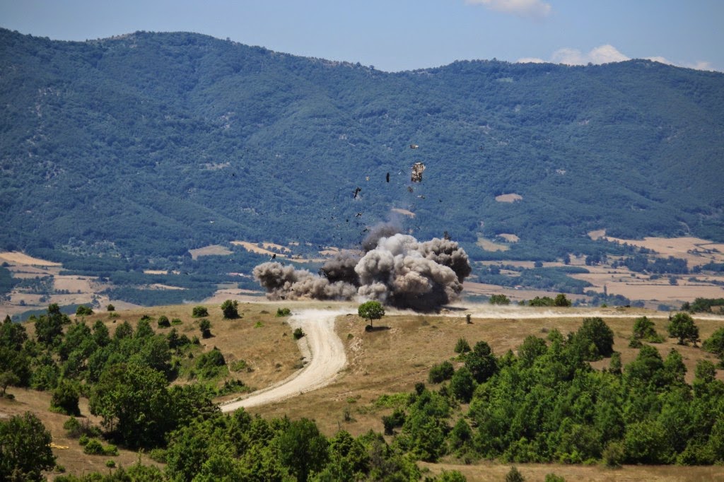 Τελικά έγινε της Κρανέας …Κατέβασαν το βουνό οι αθεόφοβοι! [photos] - Φωτογραφία 6