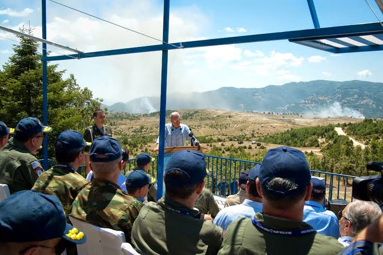 Χαιρετισμός ΥΕΘΑ Δημήτρη Αβραμόπουλου μετά το περάς της άσκησης «ΚΑΜΠΕΡΟΣ 2014» - Φωτογραφία 27