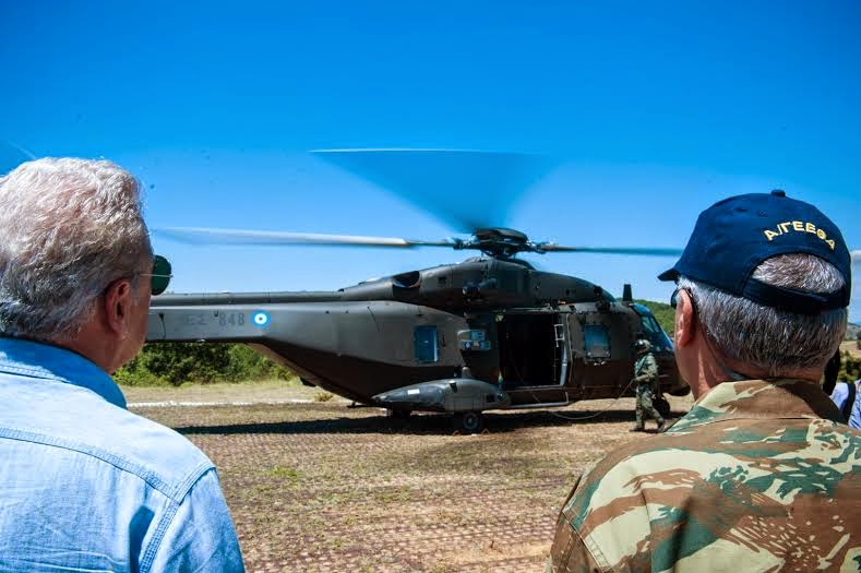 Χαιρετισμός ΥΕΘΑ Δημήτρη Αβραμόπουλου μετά το περάς της άσκησης «ΚΑΜΠΕΡΟΣ 2014» - Φωτογραφία 49