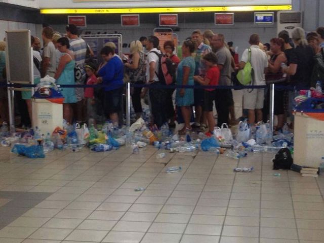 Τι απαντά η ΥΠΑ για το αεροδρόμιο «χωματερή» στην Κέρκυρα - Φωτογραφία 2