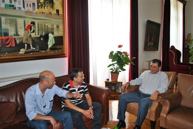 Συνάντηση του δ.σ. του συλλόγου ομολογιούχων με τον υπουργό Μακεδονίας Θράκης - Φωτογραφία 2
