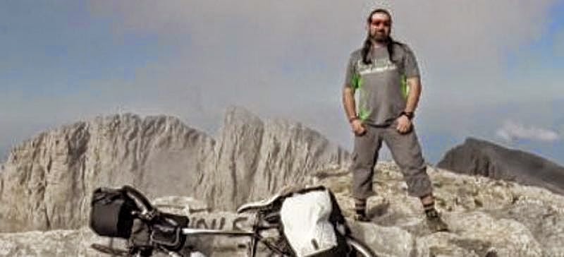 Ο τολμηρός Λαρισαίος που ανέβηκε στην κορυφή του Ολύμπου με το ποδήλατο -Ξεκινάει ταξίδι στα Καρπάθια (VIDEO) - Φωτογραφία 1
