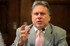 Γ. ΚΑΤΡΟΥΓΚΑΛΟΣ: «ΟΦΕΙΛΟΥΜΕ ΝΑ ΥΠΑΚΟΥΜΕ ΜΟΝΟ ΣΤΟΥΣ ΝΟΜΟΥΣ ΚΑΙ ΤΟ ΣΥΝΤΑΓΜΑ»