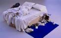 Απίστευτο! Ακατάστατο και βρόμικο κρεβάτι πουλήθηκε για 3,2 εκ. ευρώ!