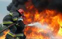 Πυροσβέστης γυναίκα δίνει ηρωική μάχη με τις φλόγες στη Ρόδο