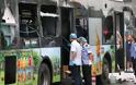 Σοκ στην Κίνα: Παρανοϊκός έβαλε φωτιά σε λεωφορείο γεμάτο με κόσμο [video]