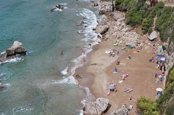Αυτές είναι οι πιο γνωστές παραλίες γυμνιστών στην Ελλάδα - Φωτογραφία 8