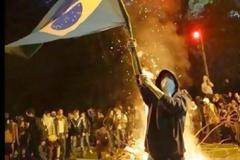 ΞΥΛΟ ΦΩΤΙΕΣ KAI... ΚΛΟΠΕΣ ΣΤΗ ΒΡΑΖΙΛΙΑ (PHOTOS & VIDEO)