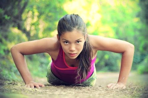 Επτά εύκολες και ευχάριστες ασκήσεις που μεταμορφώνουν το σώμα σε χρόνο ρεκόρ - Φωτογραφία 4