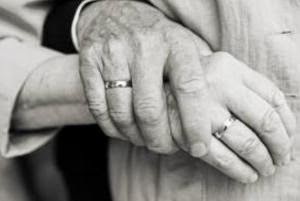 Ιστορία που συγκλονίζει στα Τρίκαλα! Ηλικιωμένο ζευγάρι έφυγε μαζί - Φωτογραφία 1