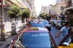Στάση εργασίας έκαναν σήμερα το πρωί τα ταξί στην Πάτρα