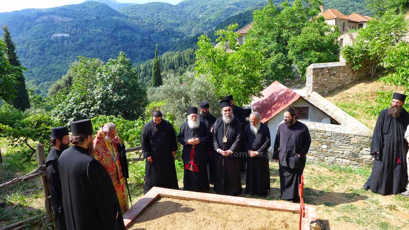 5009 - Σήμερα τελέστηκε το μνημόσυνο του γέροντα Μωυσή στο Άγιον Όρος (φωτογραφίες) - Φωτογραφία 6