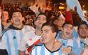 Το ποδόσφαιρο ένωσε την Αργεντινή: Το Μπουένος Αϊρες από πεδίο μάχης μετατράπηκε σε πόλη ξέφρενων πανηγυρισμών [video + photos] - Φωτογραφία 2