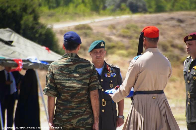 Απονομή Ηθικών Αμοιβών στην Πολεμική Σημαία της 1/38 ΔΤΕ - Ευζώνων «ΜΠΙΖΑΝΙ» - Φωτογραφία 1