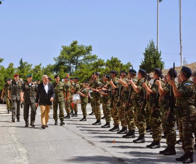 Απονομή Ηθικών Αμοιβών στην Πολεμική Σημαία της 1/38 ΔΤΕ - Ευζώνων «ΜΠΙΖΑΝΙ» - Φωτογραφία 2