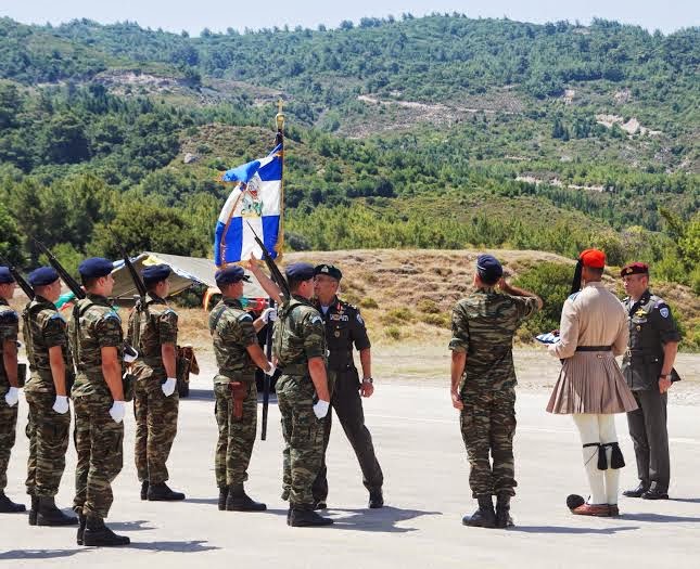 Απονομή Ηθικών Αμοιβών στην Πολεμική Σημαία της 1/38 ΔΤΕ - Ευζώνων «ΜΠΙΖΑΝΙ» - Φωτογραφία 6