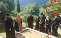 Βαθιά συγκίνηση στο Μνημόσυνο του Γέροντος Μωυσέως στο Άγιον Όρος - Φωτογραφία 5