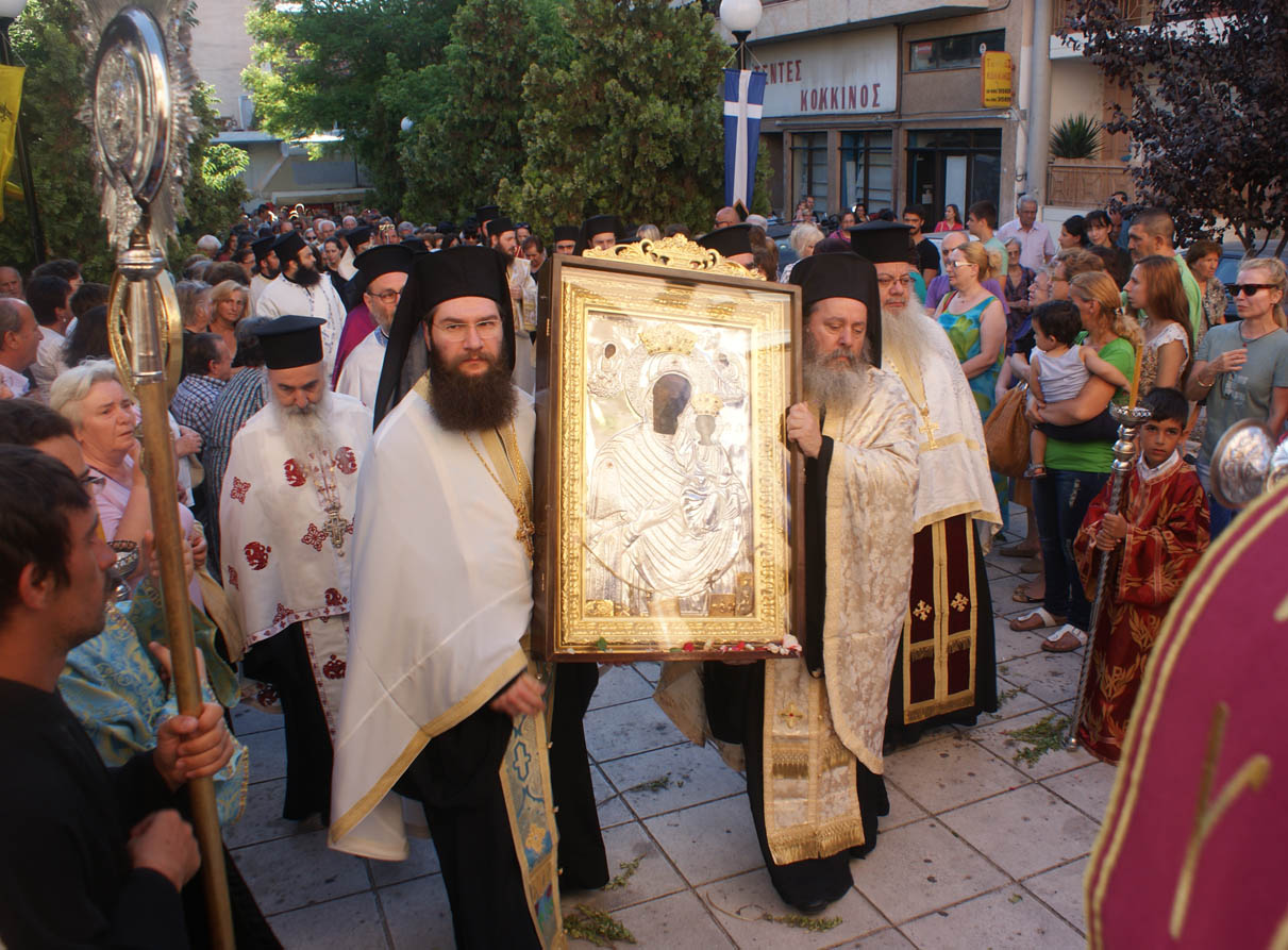 Η πόλη υποδέχθηκε ευλαβικά την Εικόνα της Παναγίας των Νοτενών της Πάτρας - Φωτογραφία 2