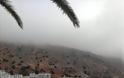 Πυκνή ομίχλη κάλυψε όλα τα Σφακιά - Ο καιρός στην Κρήτη σήμερα και αύριο [photos]
