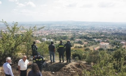 ΕΙΚΟΝΕΣ ΝΤΡΟΠΗΣ: Άνοιξε η άσφαλτος να τους... καταπιεί [photos+video] - Φωτογραφία 1