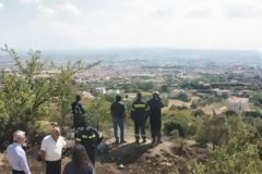 ΕΙΚΟΝΕΣ ΝΤΡΟΠΗΣ: Άνοιξε η άσφαλτος να τους... καταπιεί [photos+video]