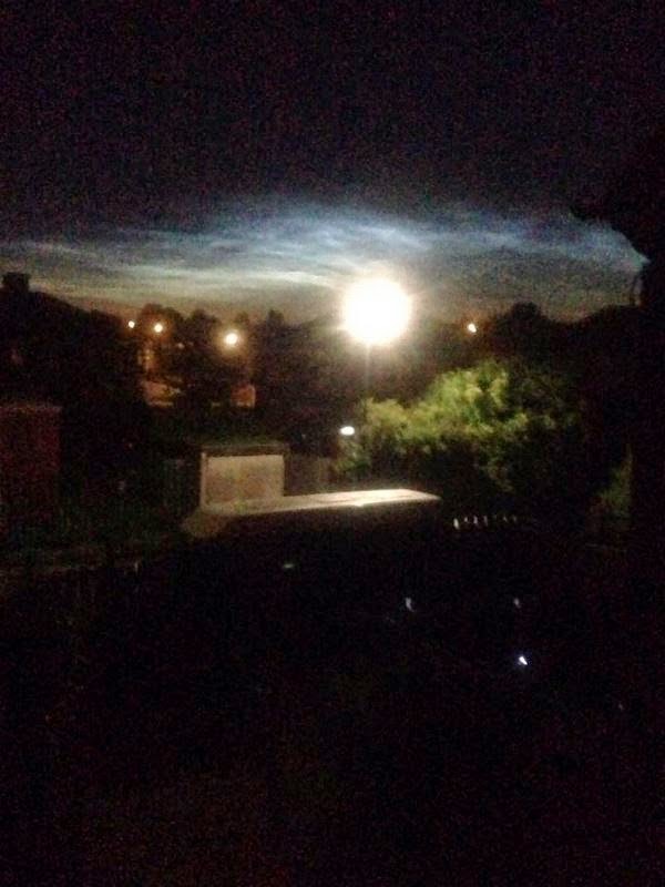 Βρετανία: Ανεξήγητο φαινόμενο στο νυχτερινό ουρανό - Φωτογραφία 2