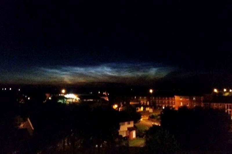 Βρετανία: Ανεξήγητο φαινόμενο στο νυχτερινό ουρανό - Φωτογραφία 3
