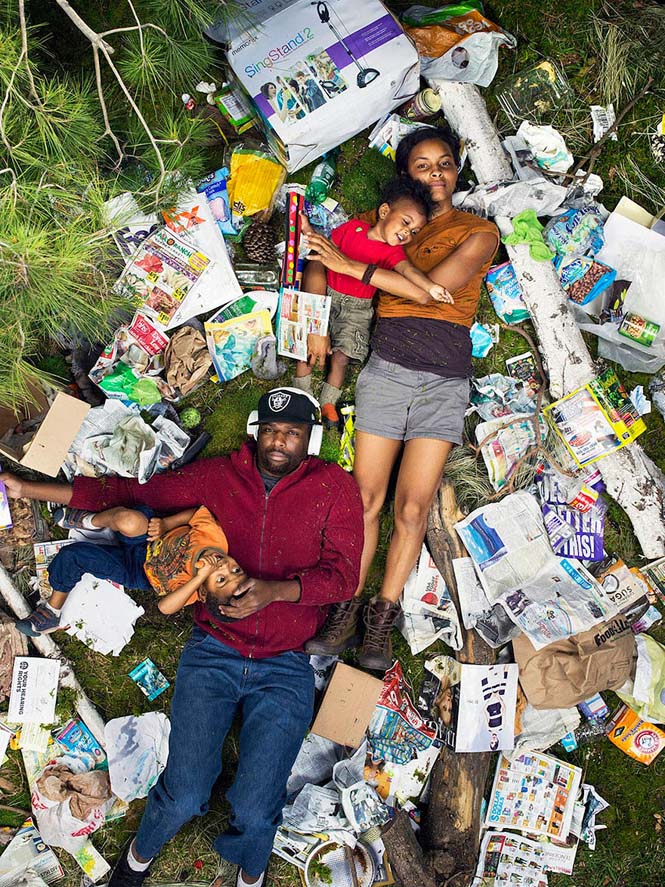 Ακατάλληλο για υποχόνδριους: Άνθρωποι φωτογραφίζονται με τα σκουπίδια μιας εβδομάδας - Φωτογραφία 4