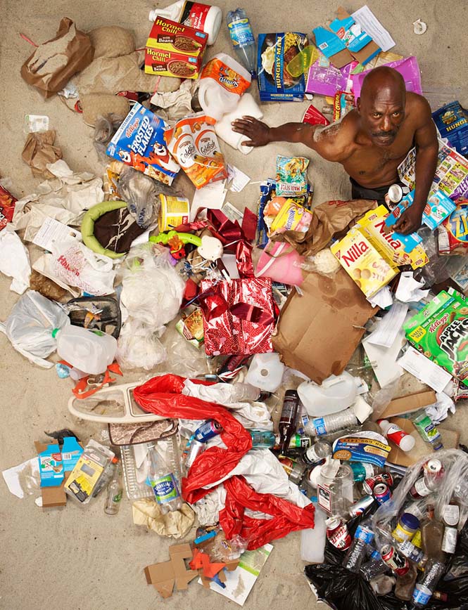 Ακατάλληλο για υποχόνδριους: Άνθρωποι φωτογραφίζονται με τα σκουπίδια μιας εβδομάδας - Φωτογραφία 7