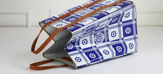 Όταν ένας τενεκές λαδιού γίνεται τσάντα: Νέοι Ελληνες σχεδιαστές μας κόβουν την ανάσα - Φωτογραφία 1