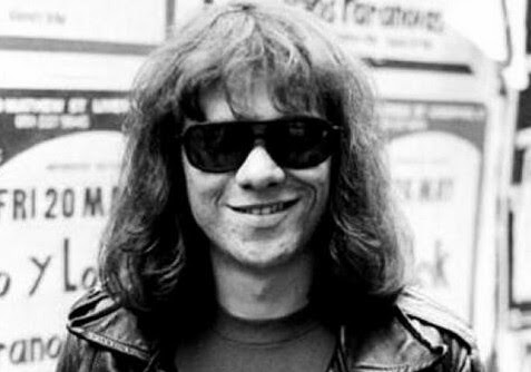 Έφυγε από τη ζωή πασίγνωστος μουσικός... [photo] - Φωτογραφία 2