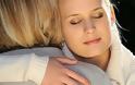 Φρίκη στη Νέα Υόρκη: Γυναίκα που κοιμόταν αγκαλιά με το πτώμα της μητέρας της για τρία χρόνια