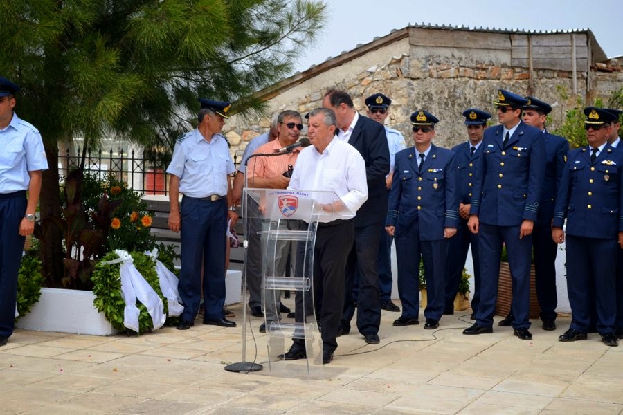 Αποκαλυπτήρια Επιτύμβιας Πλάκας προς τιμήν του πεσόντα Αεροπόρου Ανθυποσμηναγού (Ι) Κωνσταντίνου Κραββαρτόγιαννου - Φωτογραφία 3