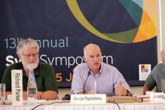 Λεφτά υπάρχουν για τον Γιώργο Παπανδρέου: Κοκτέιλ πάρτι, σούσι και χλιδή στο «Συμπόσιο της Σύμης»