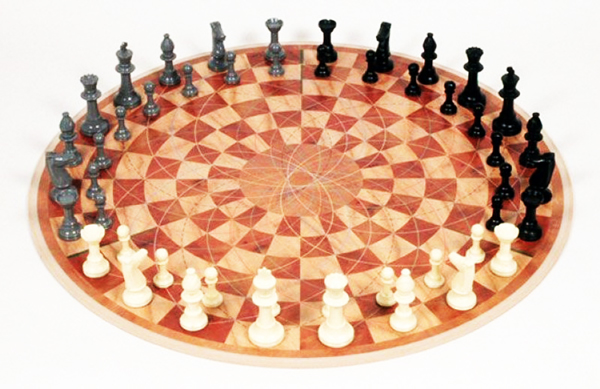 ΦΩΤΟ: Σκάκι για… τρεις παίκτες! - Φωτογραφία 2