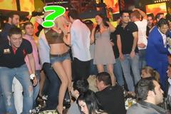 Ποια TV persona άναψε φωτιές στον Κιάμο; (Photos)