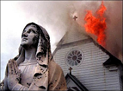 Aκροαριστερή γερμανική ιστοσελίδα θέλει να δουν τις εκκλησίες να καίγονται - Φωτογραφία 1