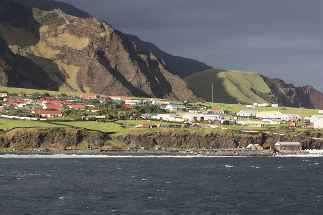 Tristan da Cunha: Το πιο απομακρυσμένο, κατοικημένο μέρος της Γης! (photos) - Φωτογραφία 7
