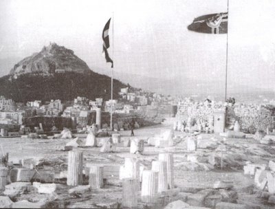 VIDEO: Σαν σήμερα το 1941 οι Γερμανοί εισέβαλαν στην Αθήνα - Φωτογραφία 3