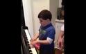 VIDEO: Ένας 6χρονος αυτιστικός παίζει πιάνο και συγκινεί το YouTube